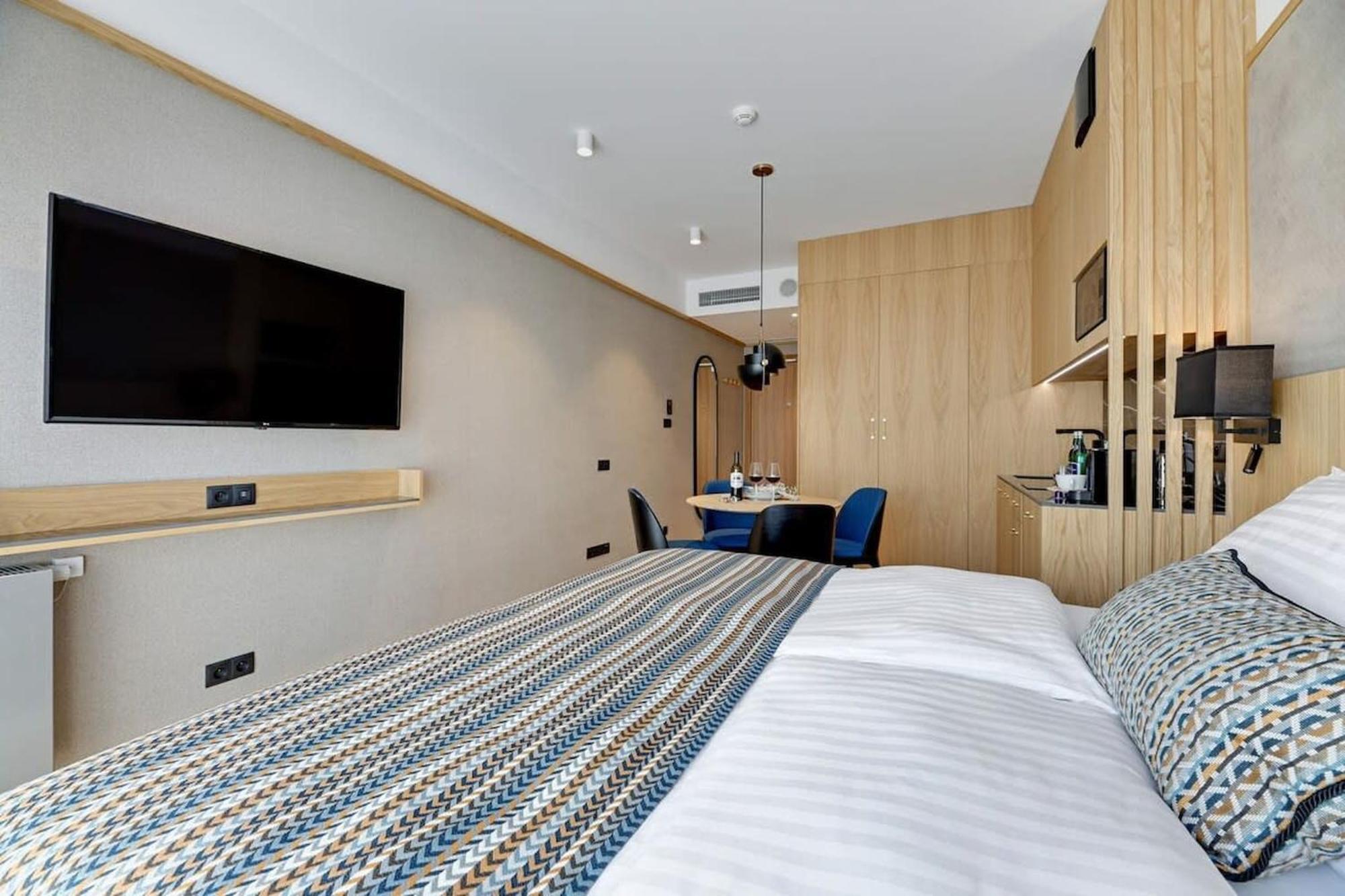 Deo Plaza - Apartamenty W Sercu Gdanska By Rent Like Home Eksteriør bilde